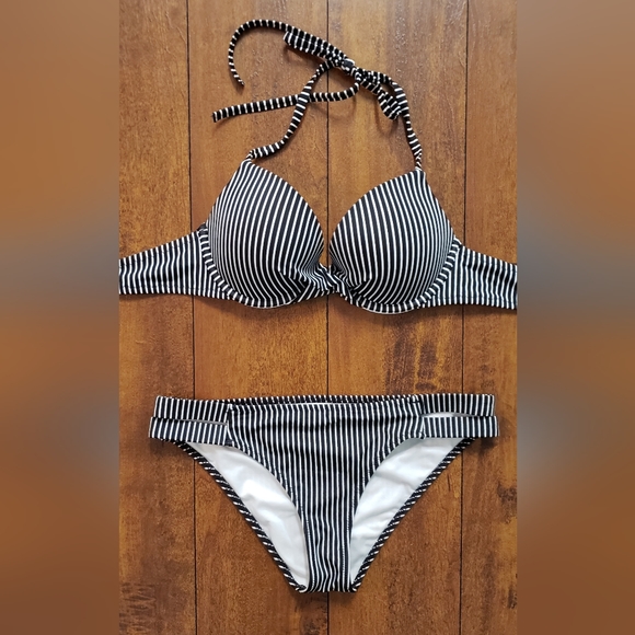 SOLD- Shade & Shore Bikini With Cover-Up - Picture 10 of 10